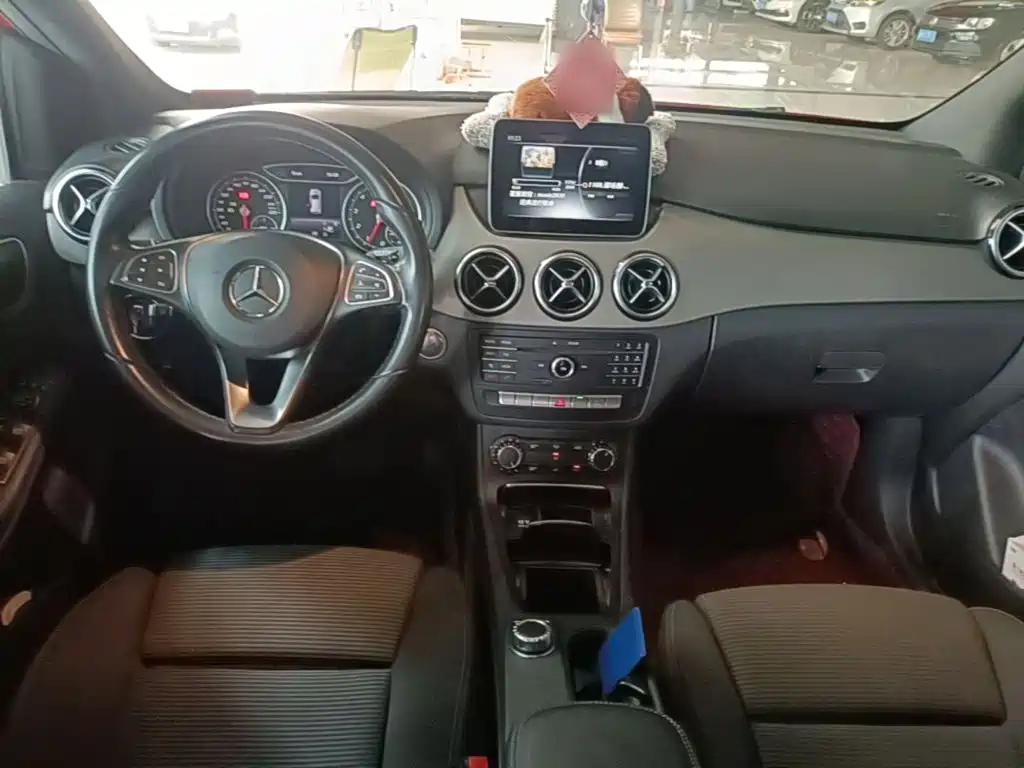 Mercedes-Benz B-Class — фото 10