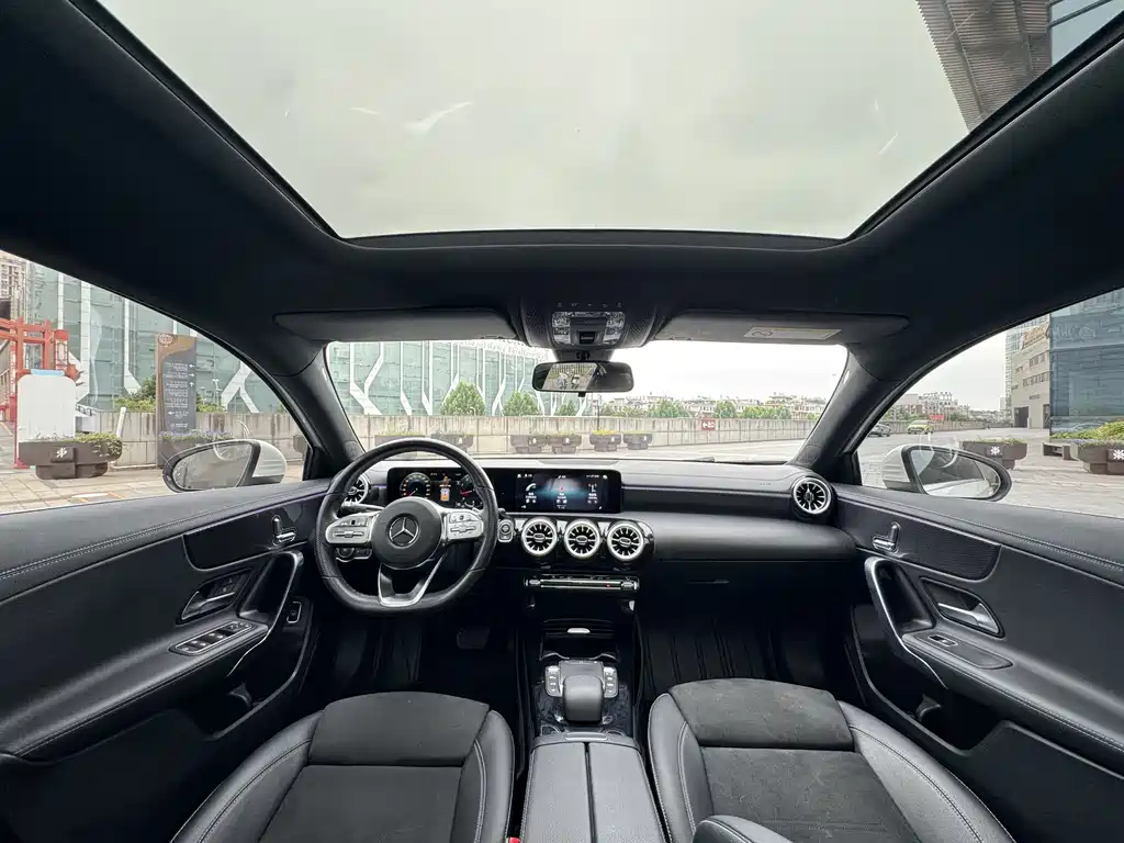 Mercedes-Benz A-Class — фото 15