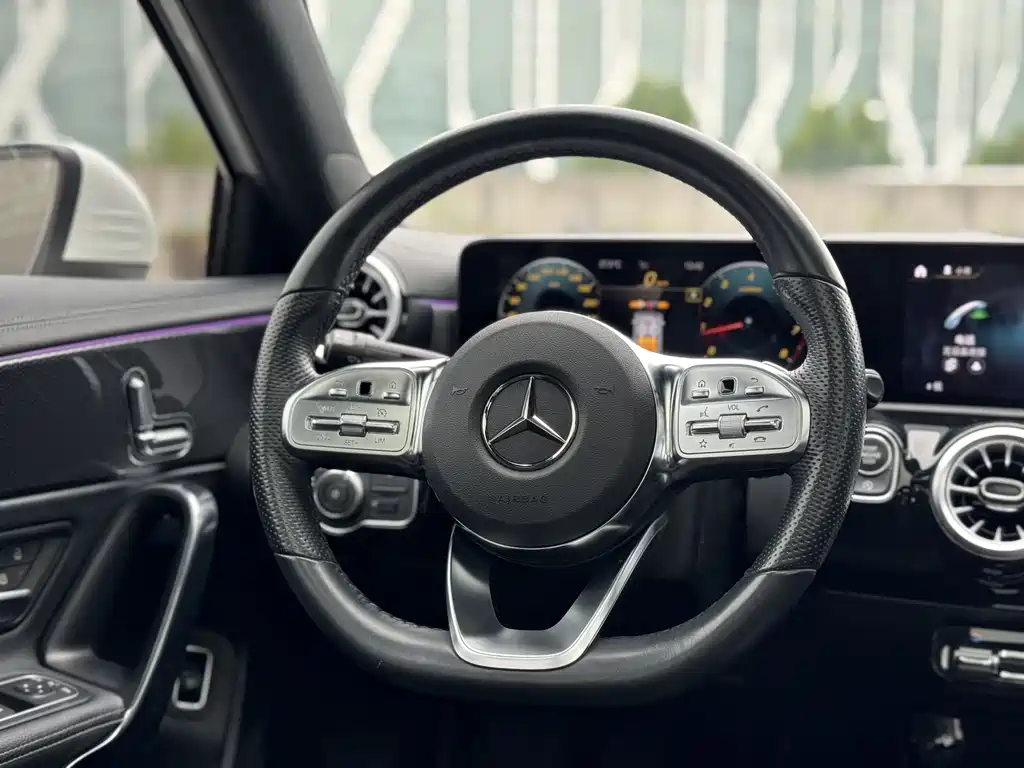 Mercedes-Benz A-Class — фото 16