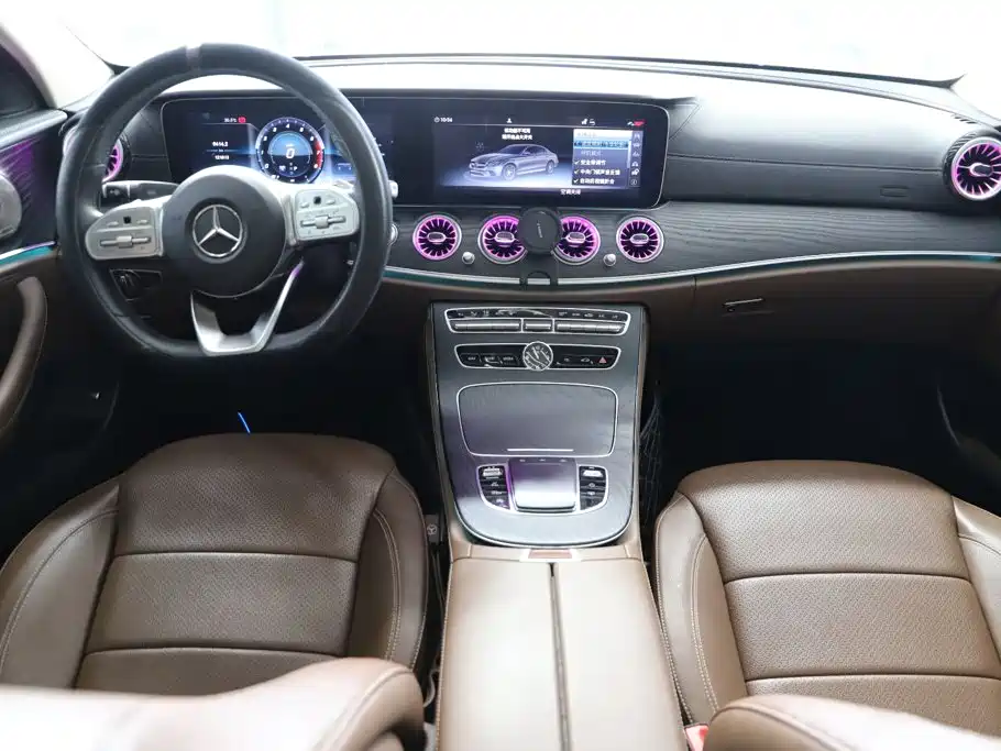 Mercedes-Benz E-Class — фото 14