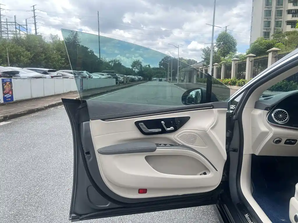 Mercedes-Benz EQS — фото 10