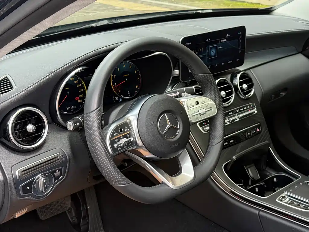 Mercedes-Benz C-Class — фото 11