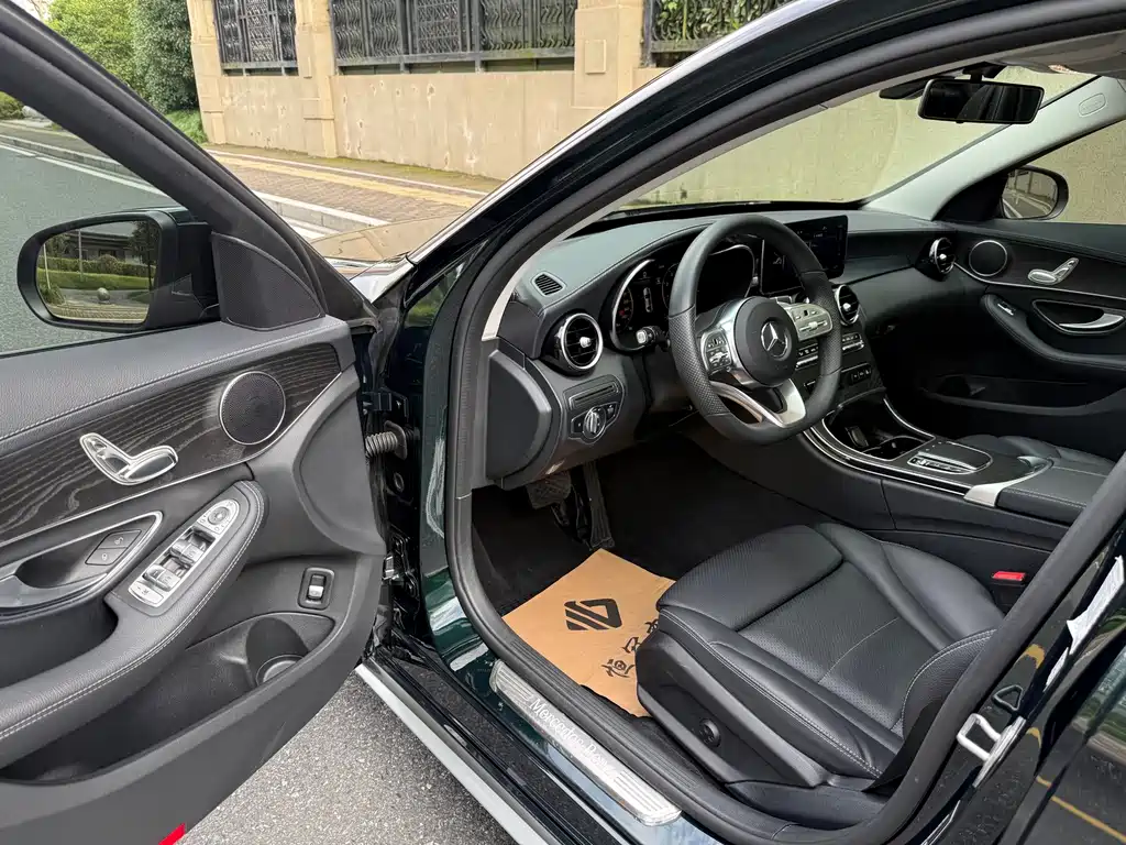 Mercedes-Benz C-Class — фото 14