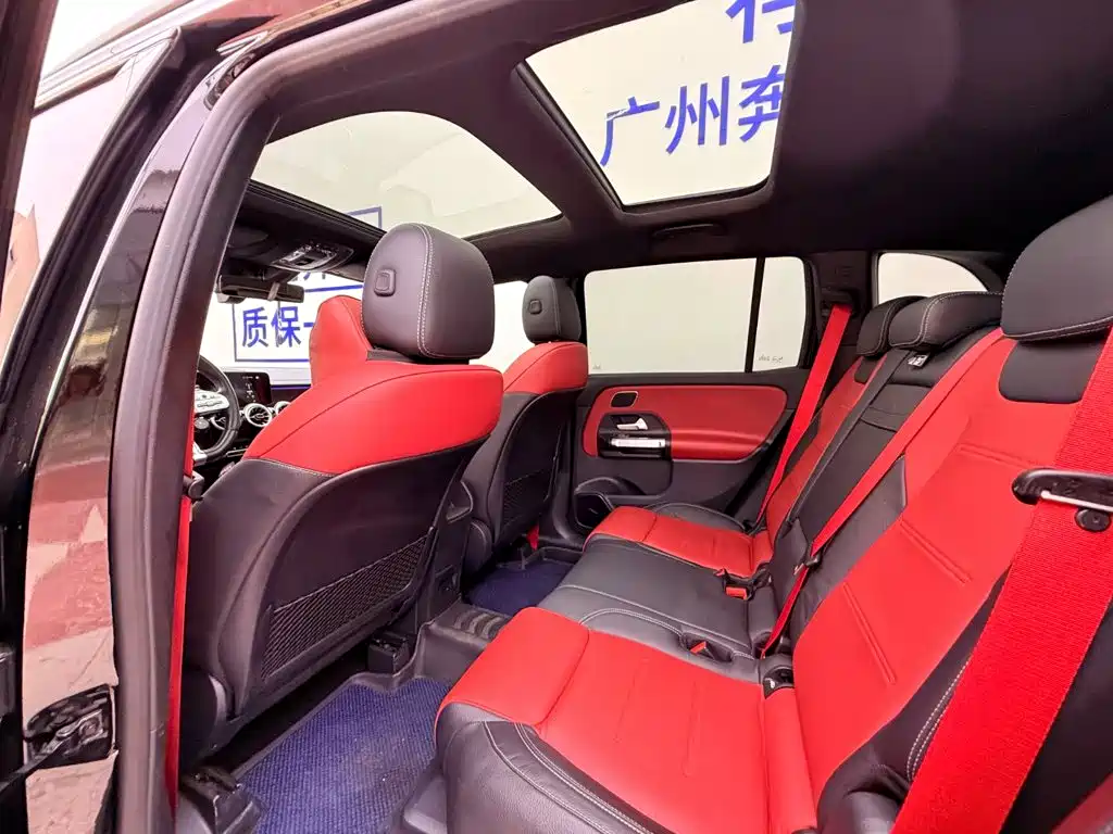 Mercedes-Benz GLB AMG — фото 13