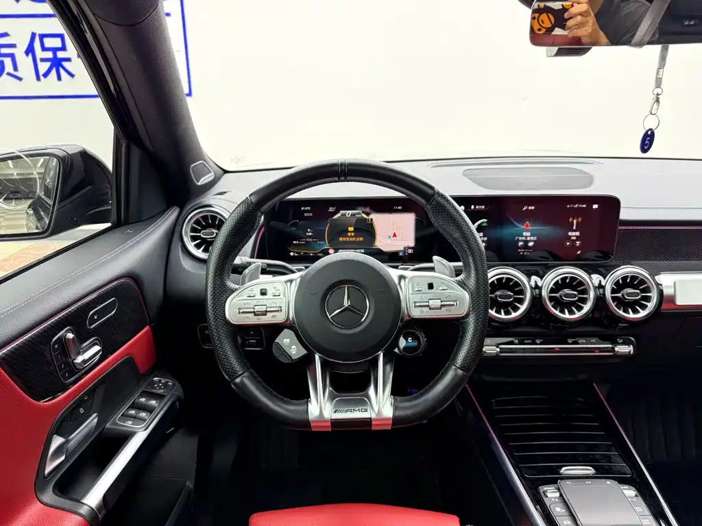 Mercedes-Benz GLB AMG — фото 15