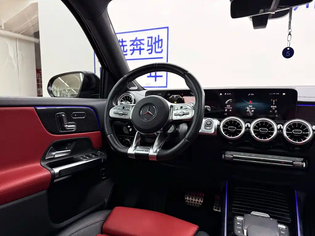 Mercedes-Benz GLB AMG — фото 17