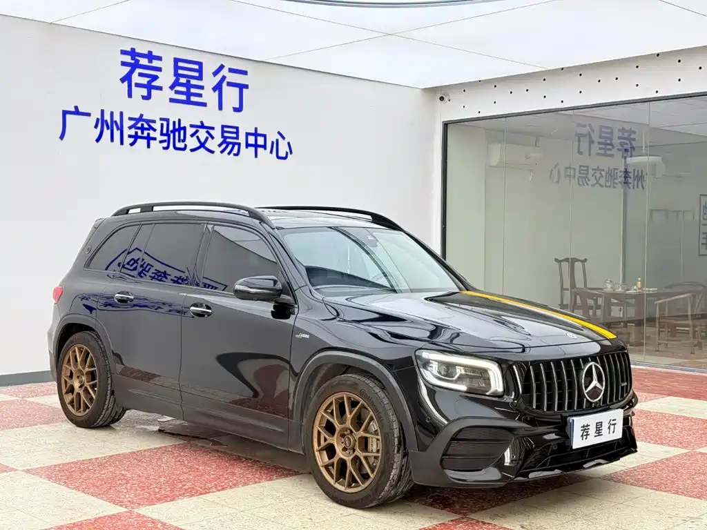 Mercedes-Benz GLB AMG — фото 3