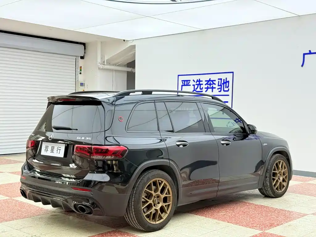 Mercedes-Benz GLB AMG — фото 8