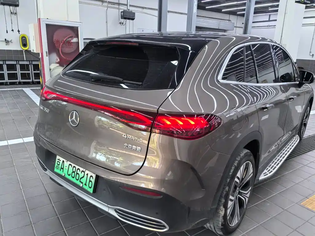 Mercedes-Benz EQE SUV — фото 6
