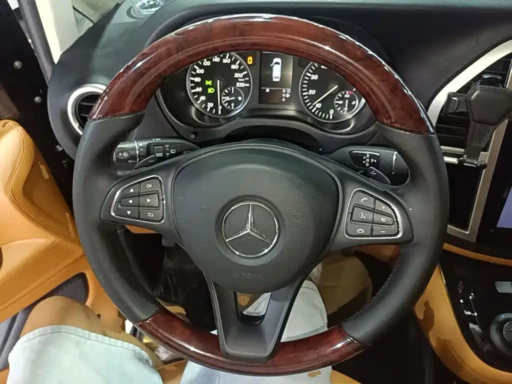 Mercedes-Benz Vito — фото 11