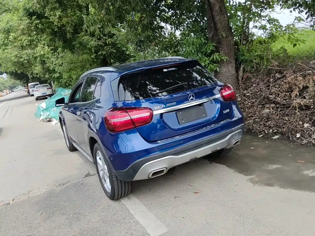 Mercedes-Benz GLA — фото 5