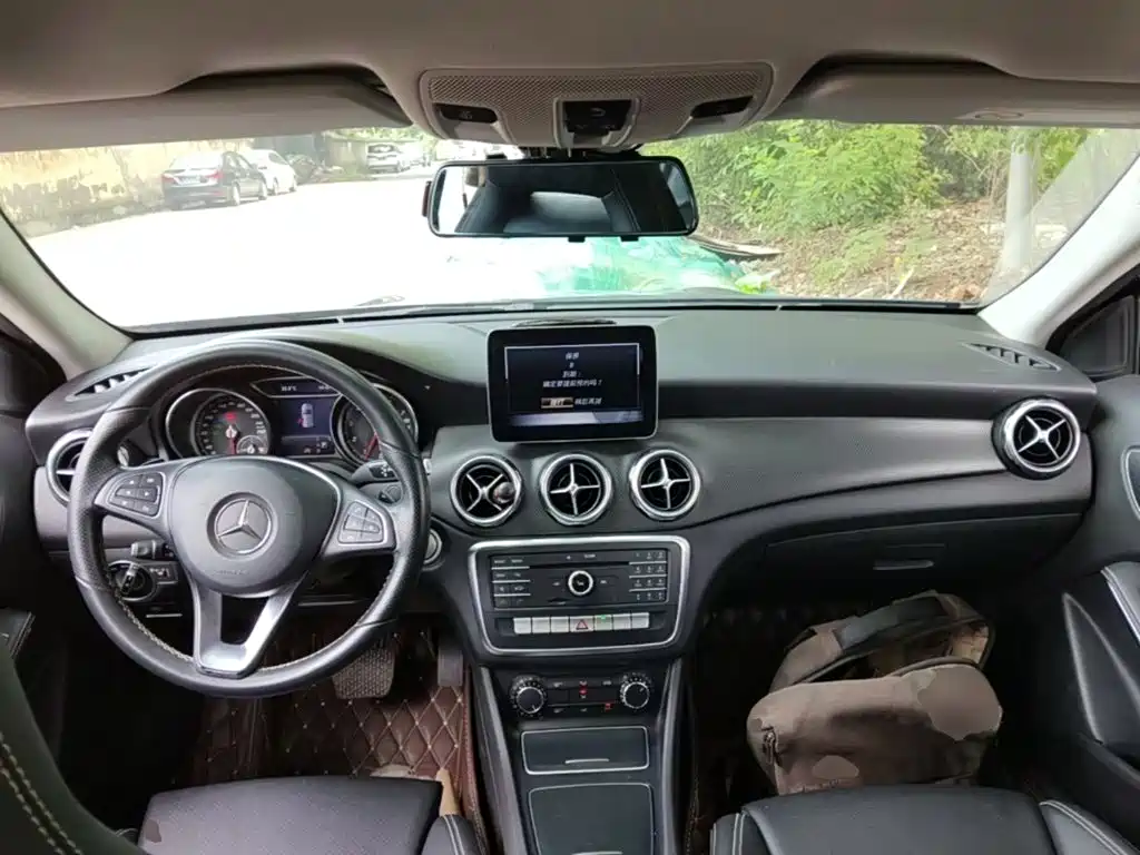 Mercedes-Benz GLA — фото 10