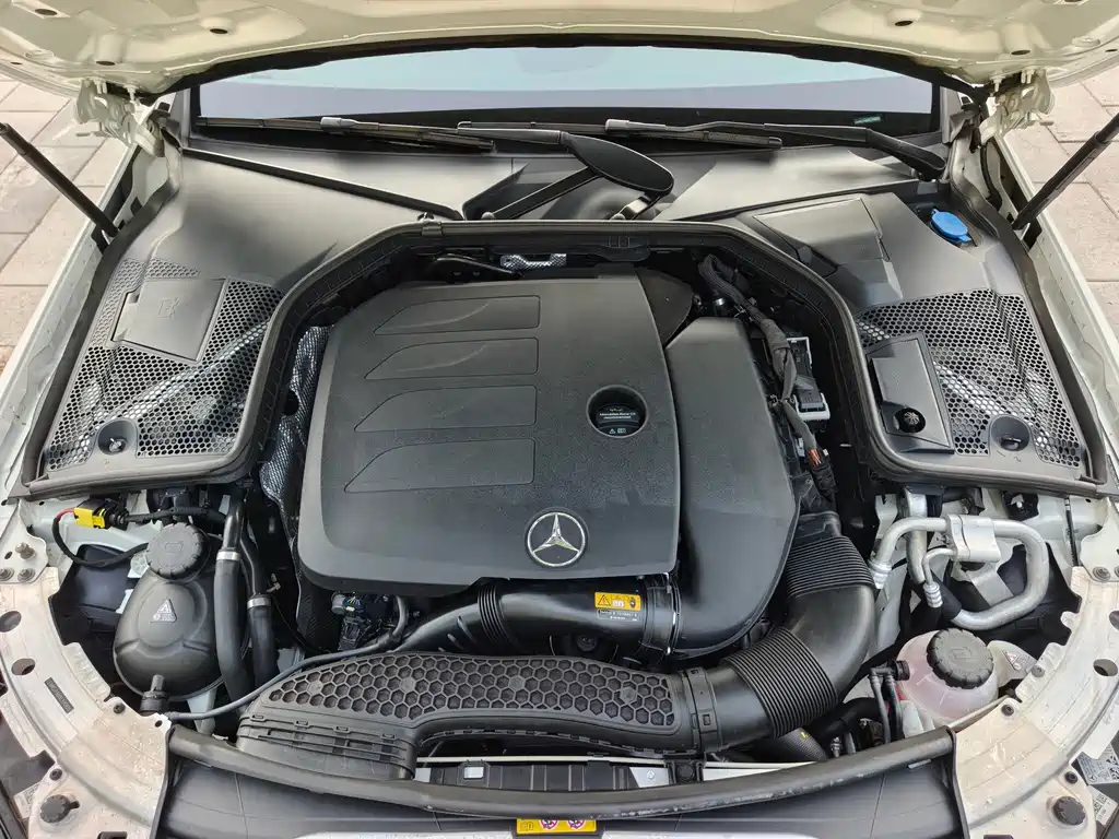 Mercedes-Benz C-Class — фото 19