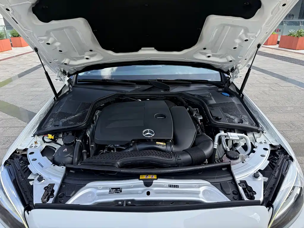Mercedes-Benz C-Class — фото 11