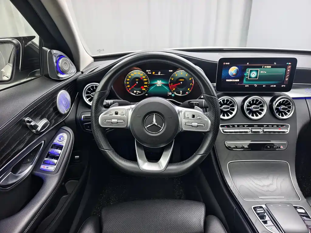 Mercedes-Benz C-Class — фото 14