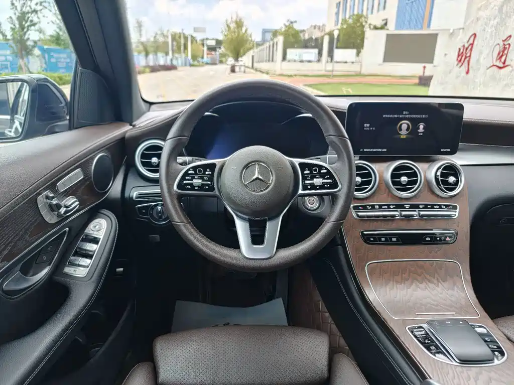 Mercedes-Benz GLC — фото 9
