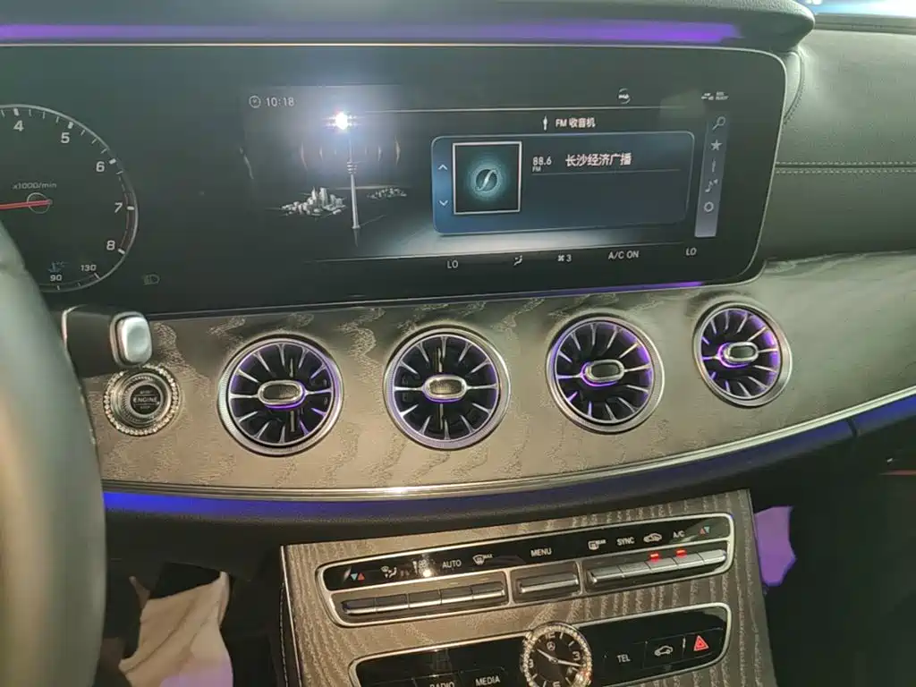 Mercedes-Benz CLS — фото 13
