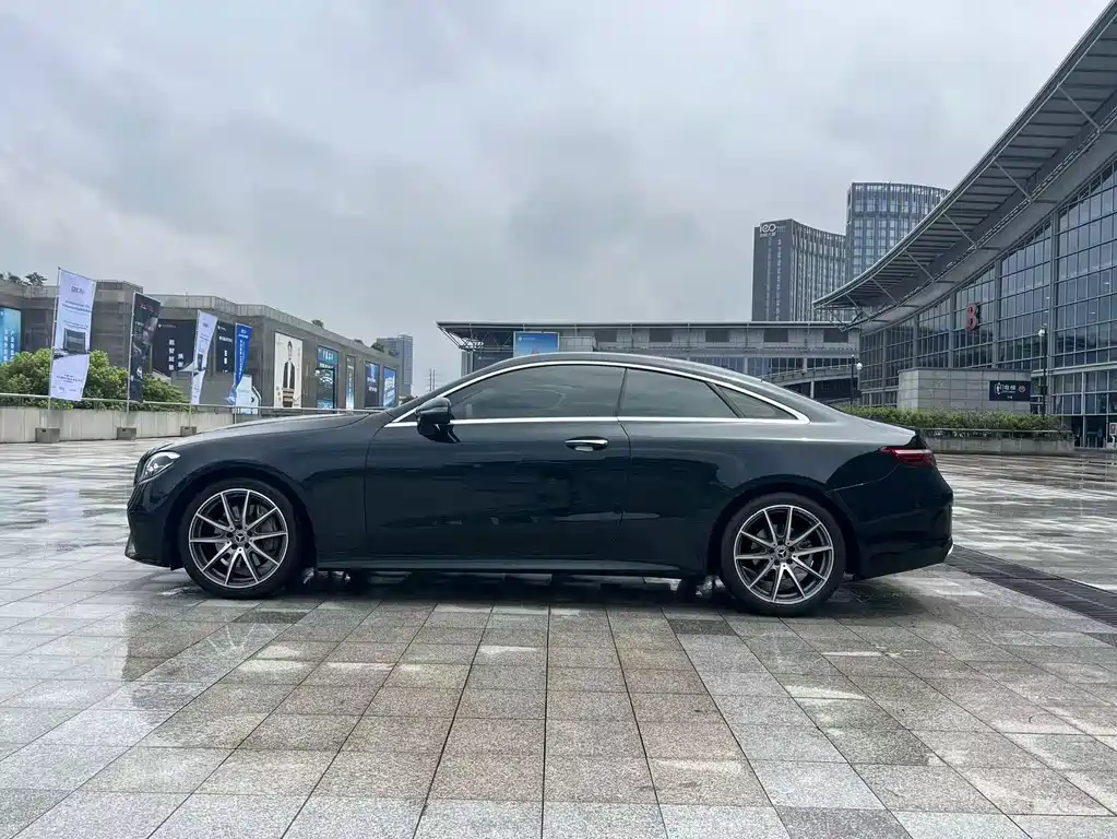 Mercedes-Benz E-Class (Import) — фото 3