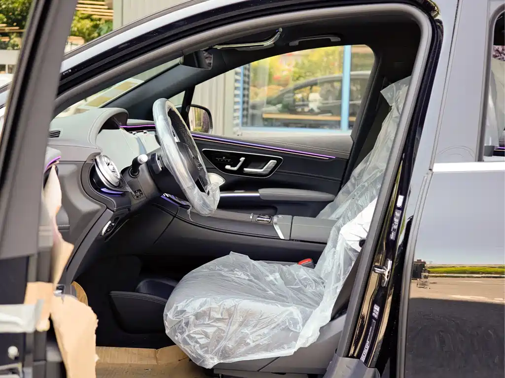 Mercedes-Benz EQS SUV — фото 11