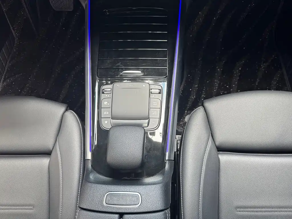 Mercedes-Benz GLA — фото 11