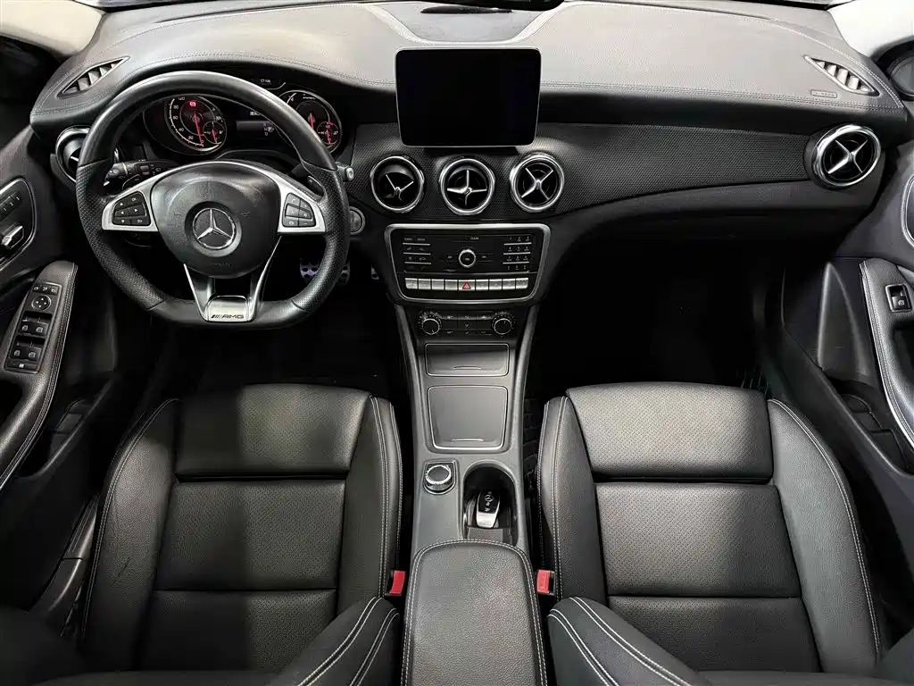 Mercedes-Benz GLA — фото 6