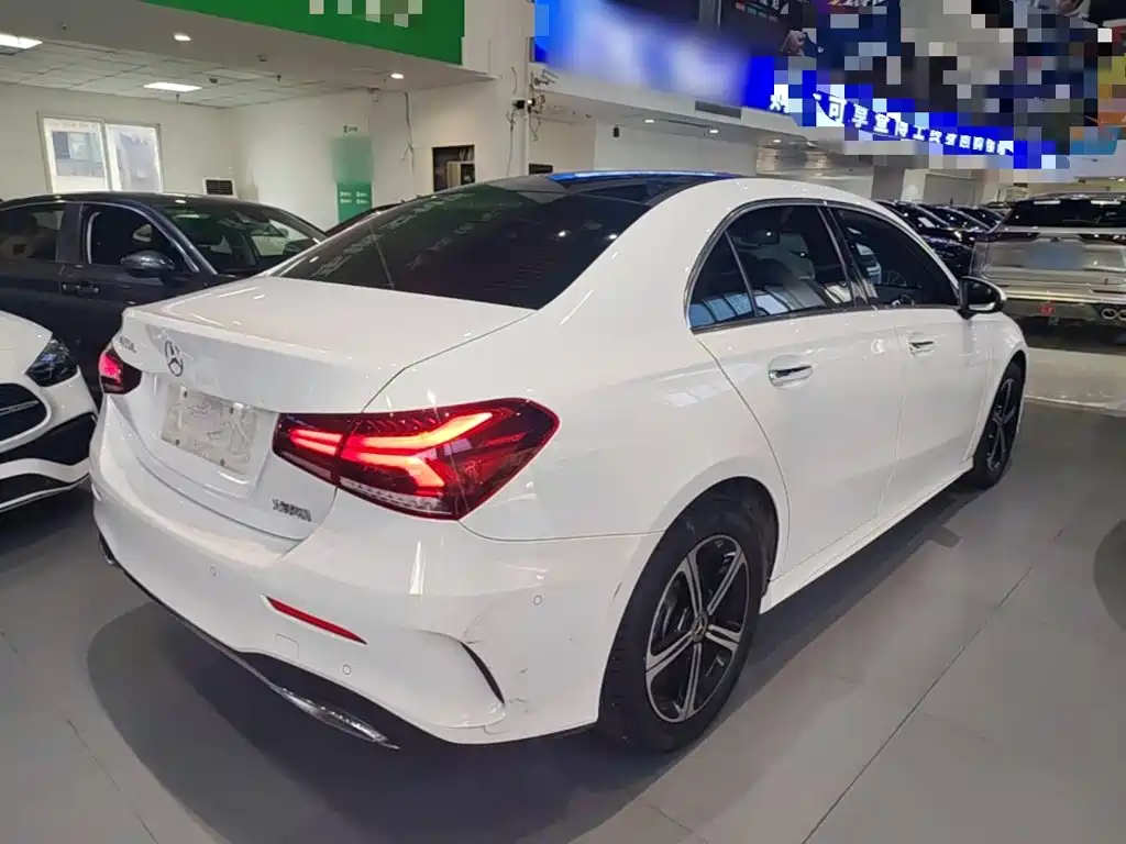 Mercedes-Benz A-Class — фото 7