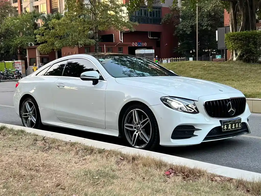 Mercedes-Benz E-Class (Import) — фото 2