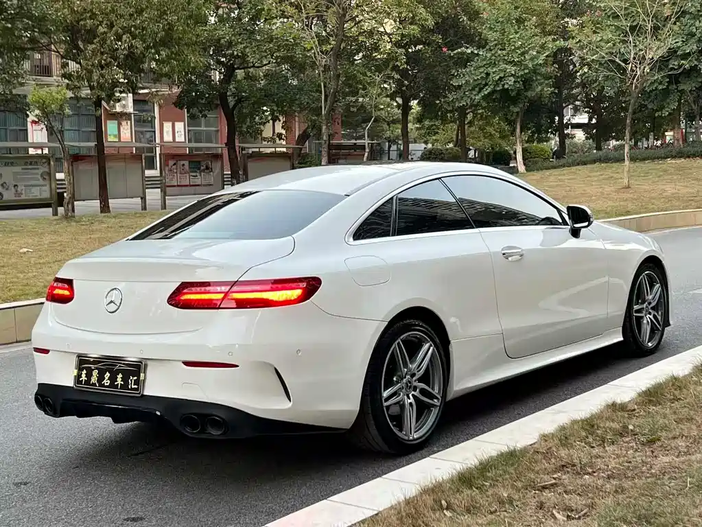 Mercedes-Benz E-Class (Import) — фото 6