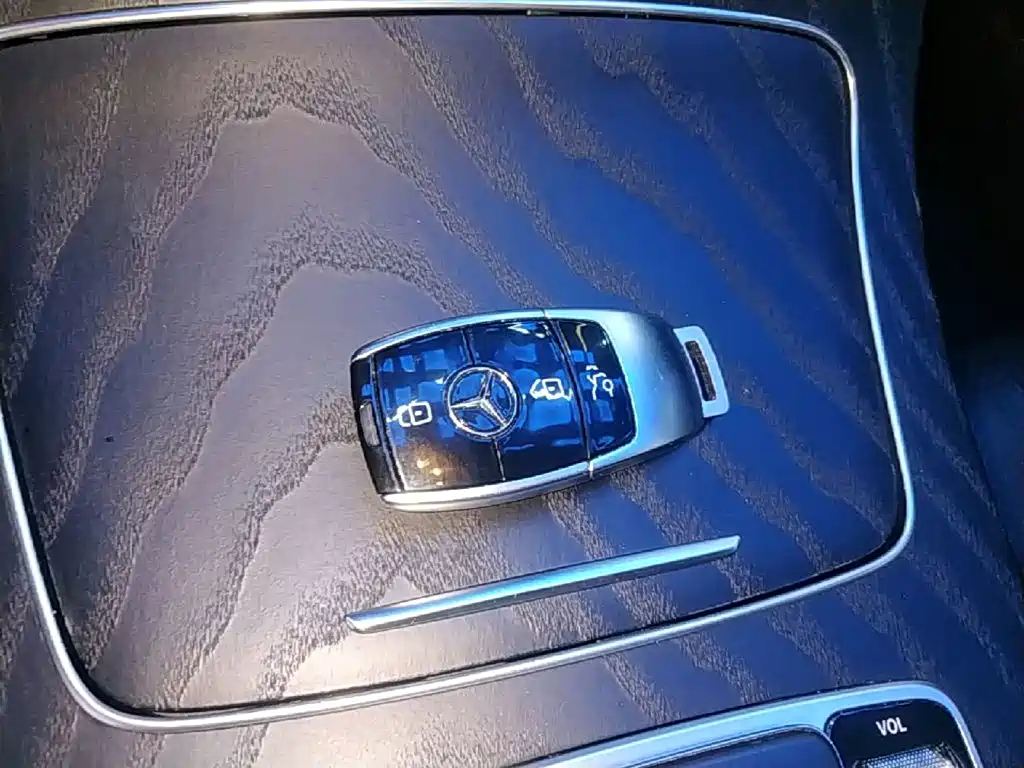 Mercedes-Benz E-Class (Import) — фото 9