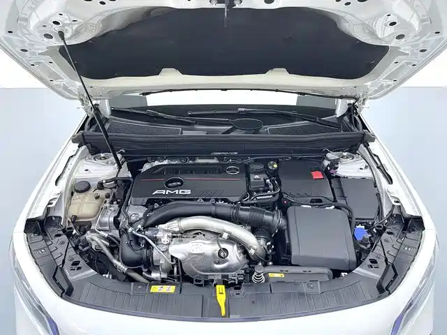 Mercedes-Benz GLB AMG — фото 17