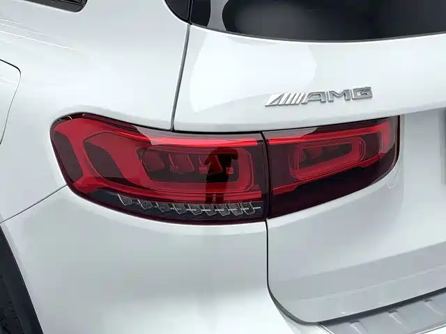 Mercedes-Benz GLB AMG — фото 20