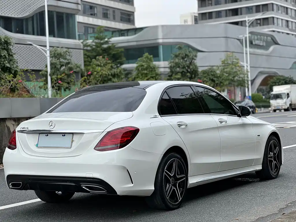 Mercedes-Benz C-Class — фото 20
