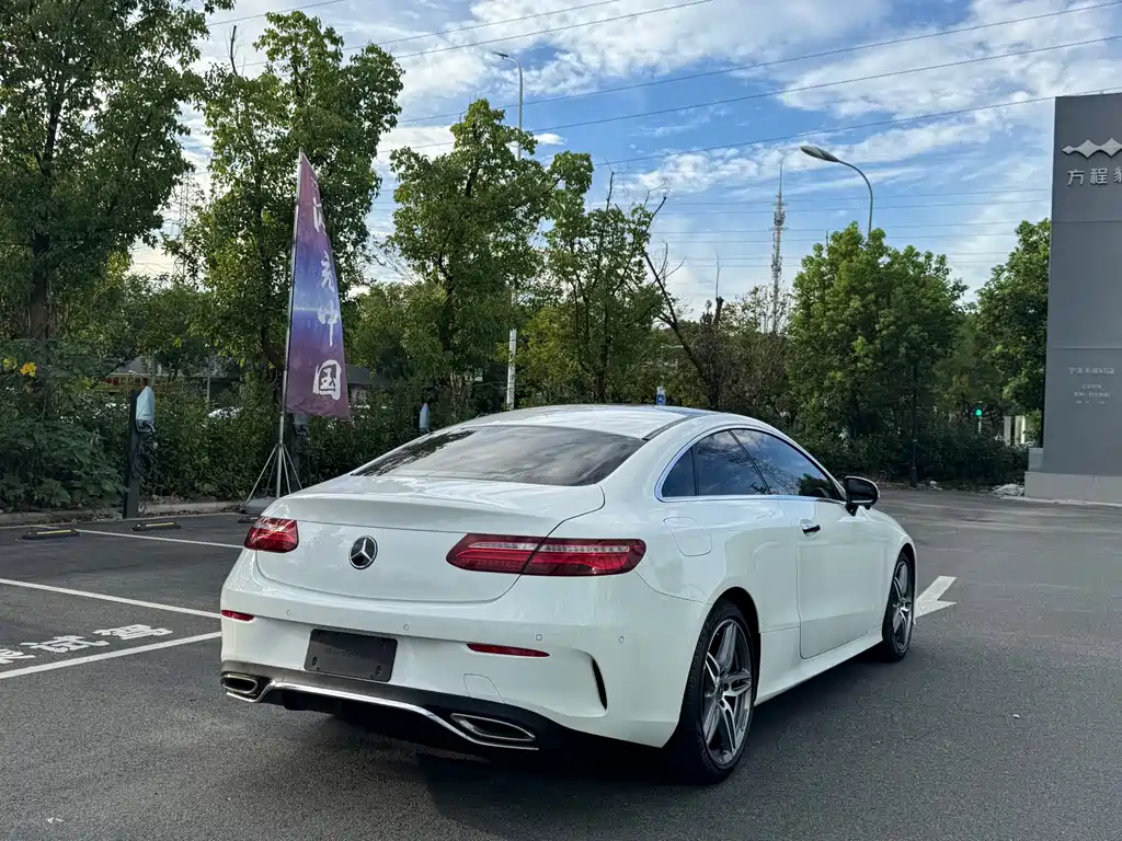 Mercedes-Benz E-Class (Import) — фото 21