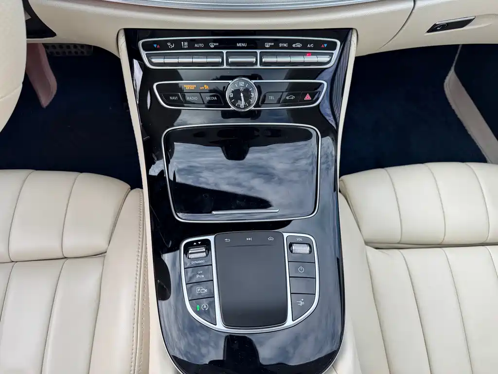 Mercedes-Benz E-Class (Import) — фото 9