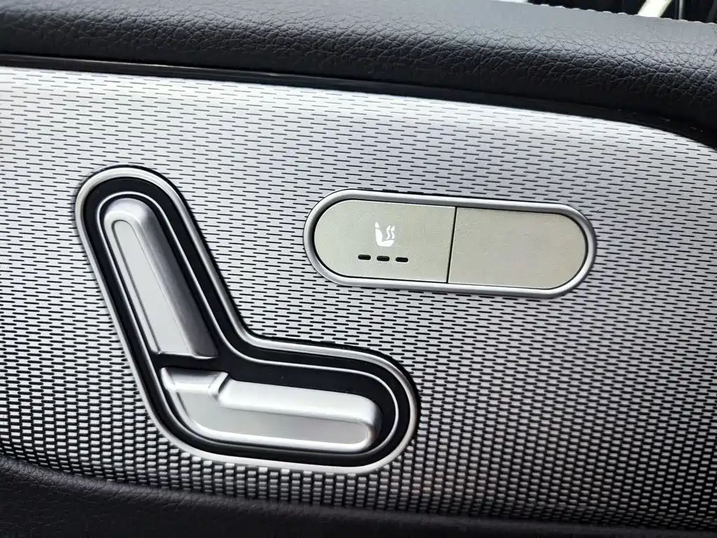 Mercedes-Benz GLB — фото 14