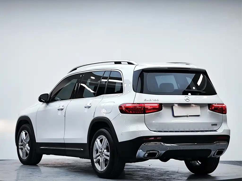 Mercedes-Benz GLB — фото 19