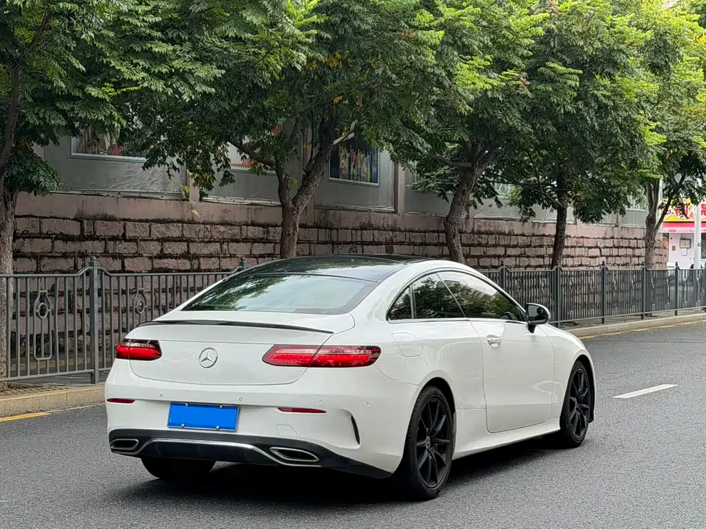 Mercedes-Benz E-Class (Import) — фото 4