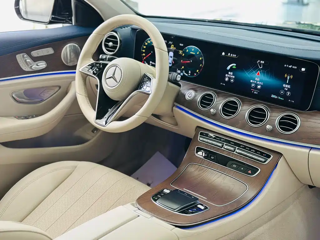Mercedes-Benz E-Class — фото 17