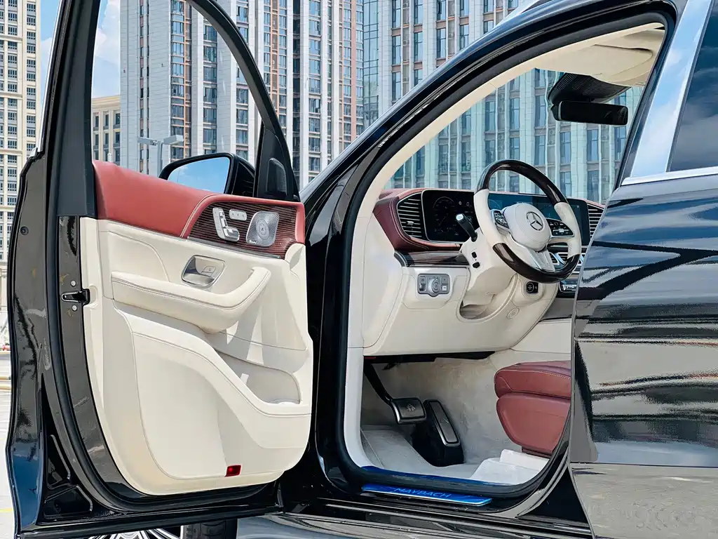 Mercedes-Benz GLS — фото 4
