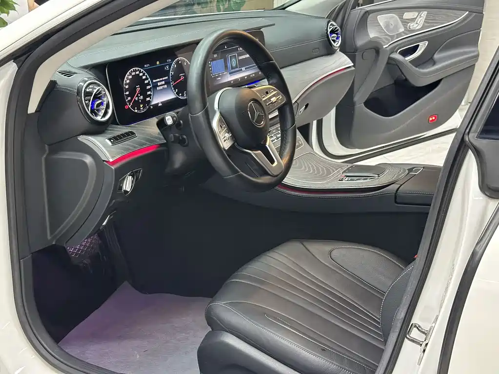 Mercedes-Benz CLS — фото 2