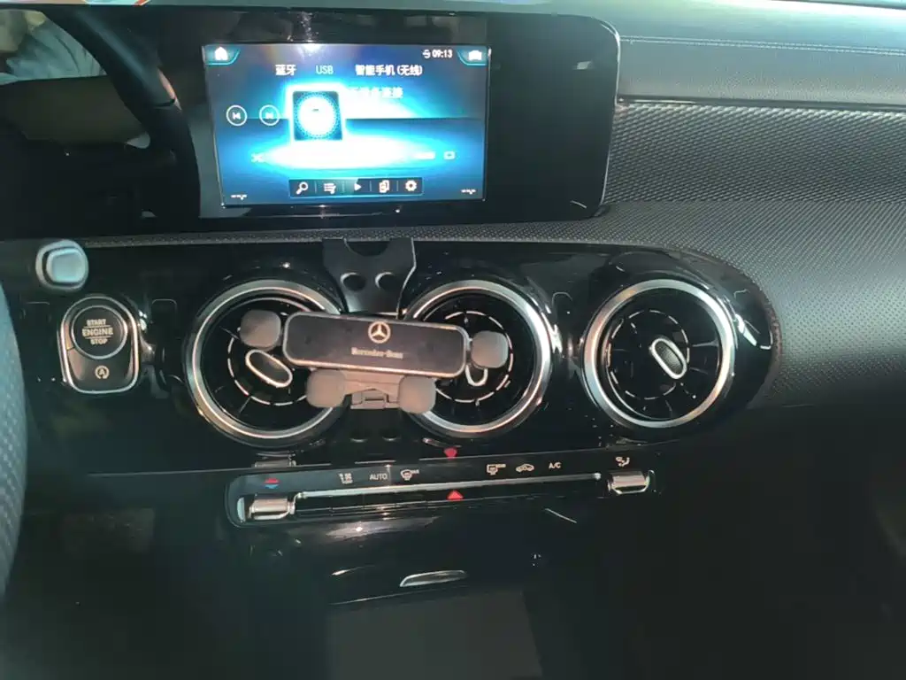 Mercedes-Benz A-Class — фото 13
