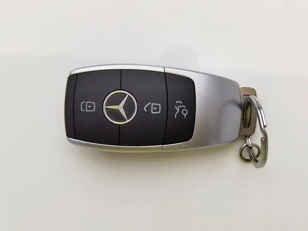 Mercedes-Benz C-Class — фото 19