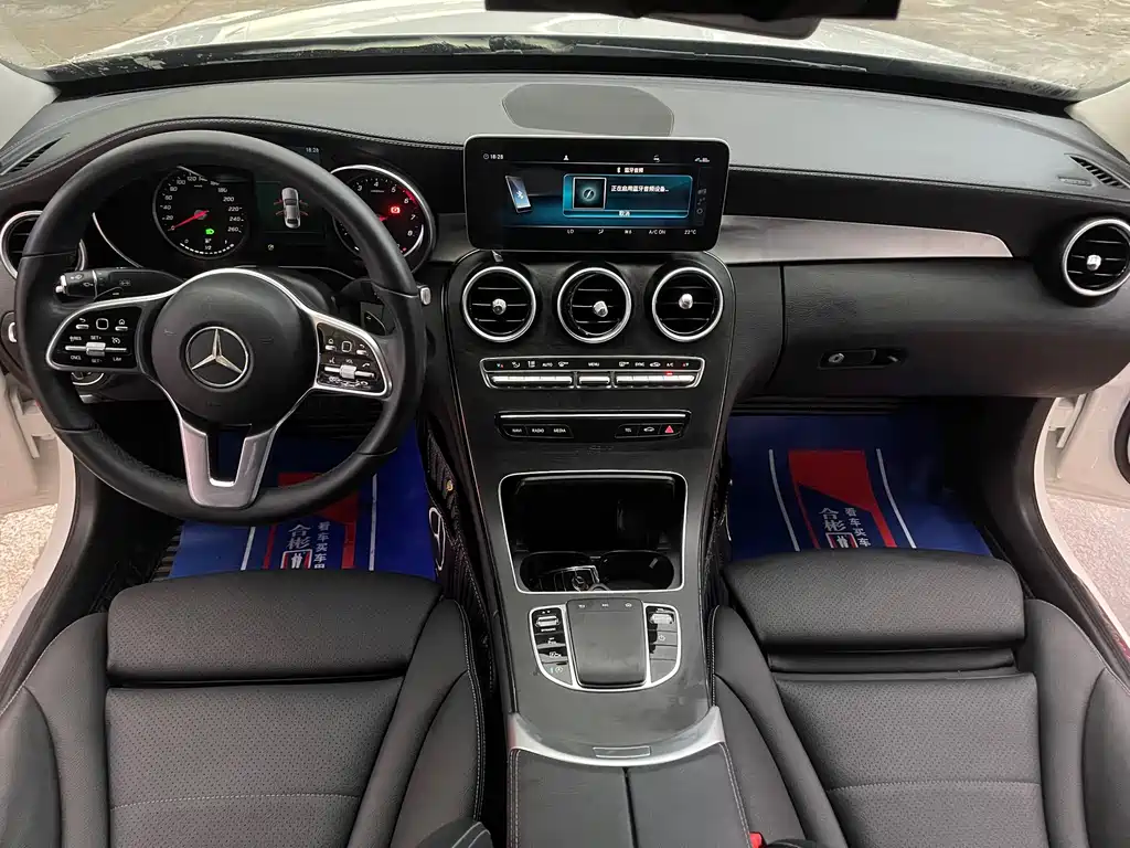 Mercedes-Benz C-Class — фото 11