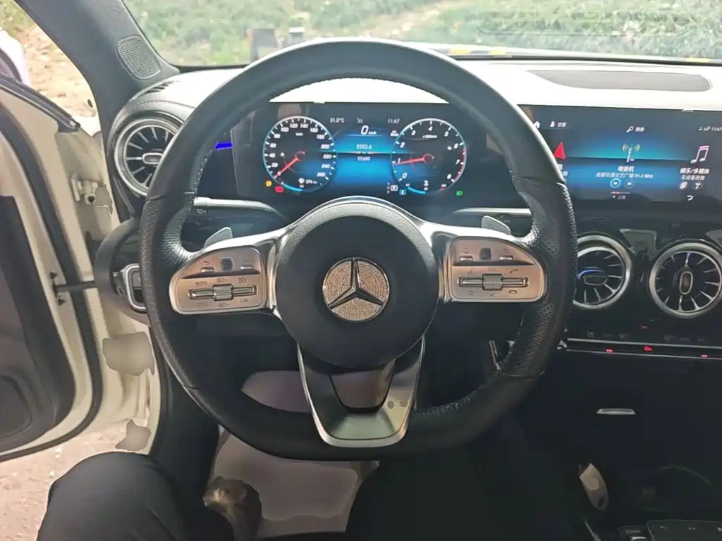 Mercedes-Benz A-Class — фото 11