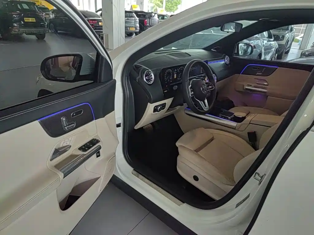 Mercedes-Benz GLA — фото 16