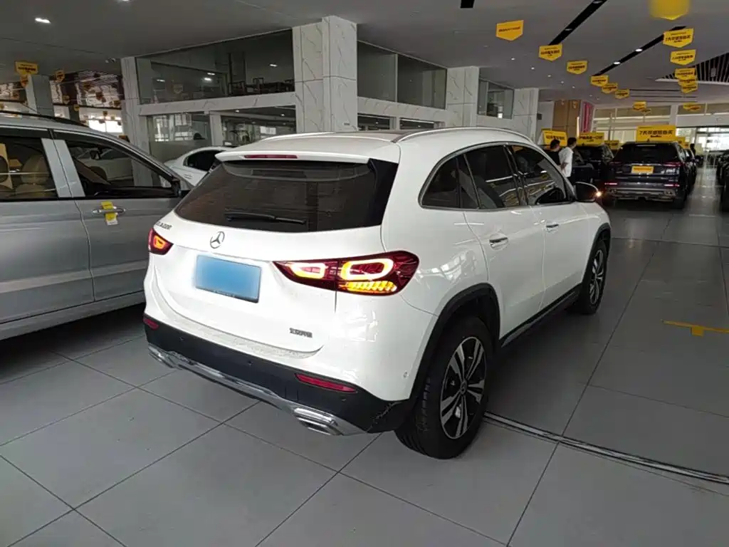Mercedes-Benz GLA — фото 7