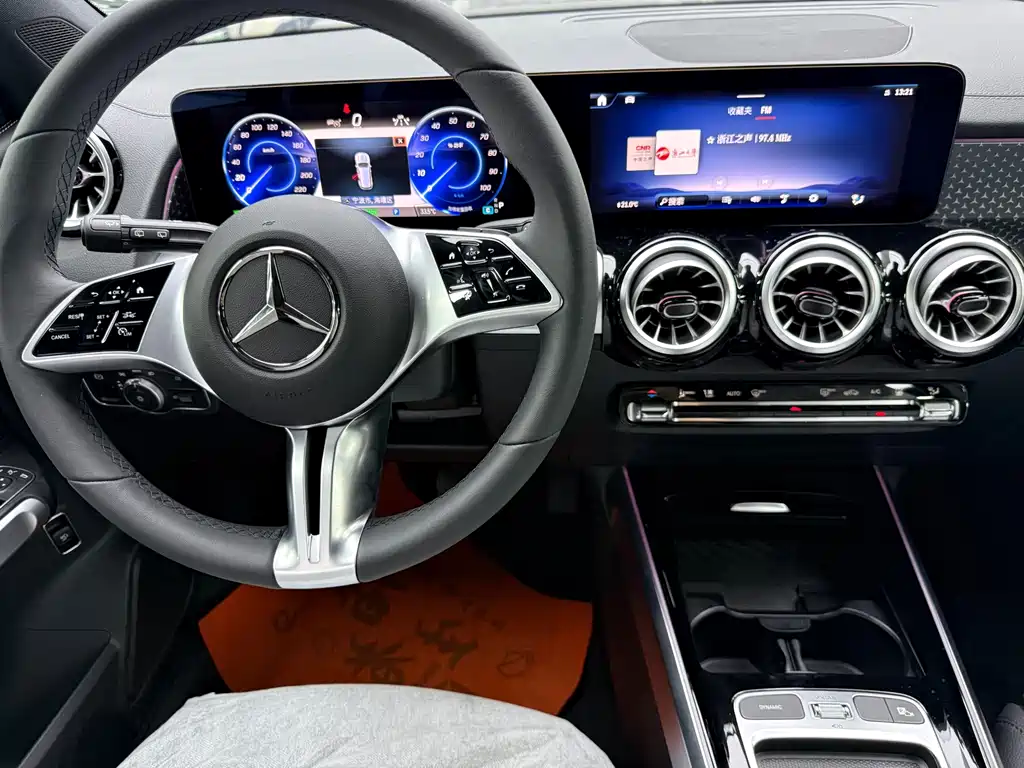 Mercedes-Benz EQB — фото 4