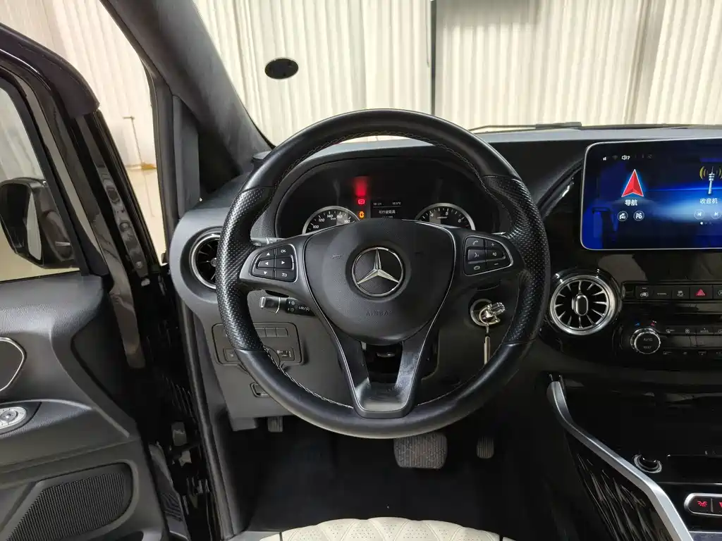 Mercedes-Benz Vito — фото 23