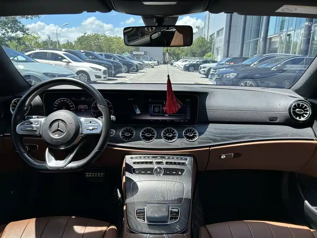 Mercedes-Benz E-Class (Import) — фото 15