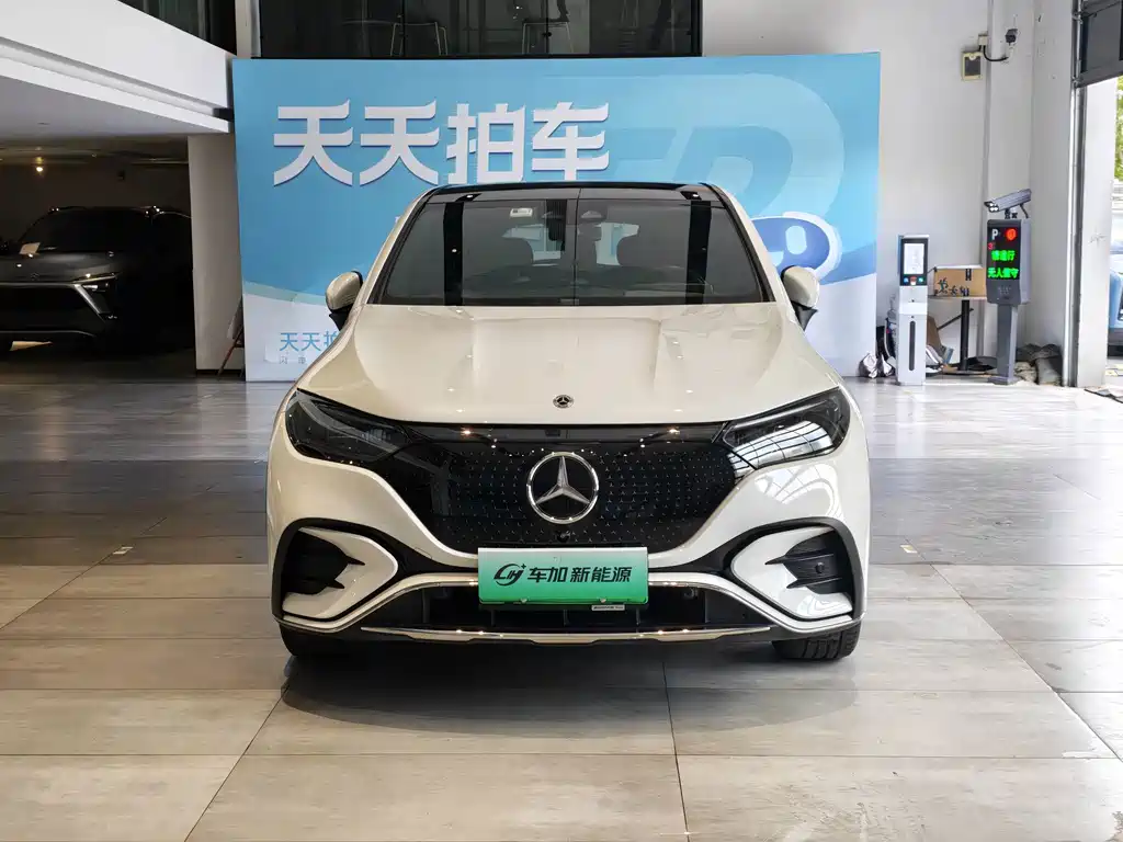 Mercedes-Benz EQE SUV — фото 2